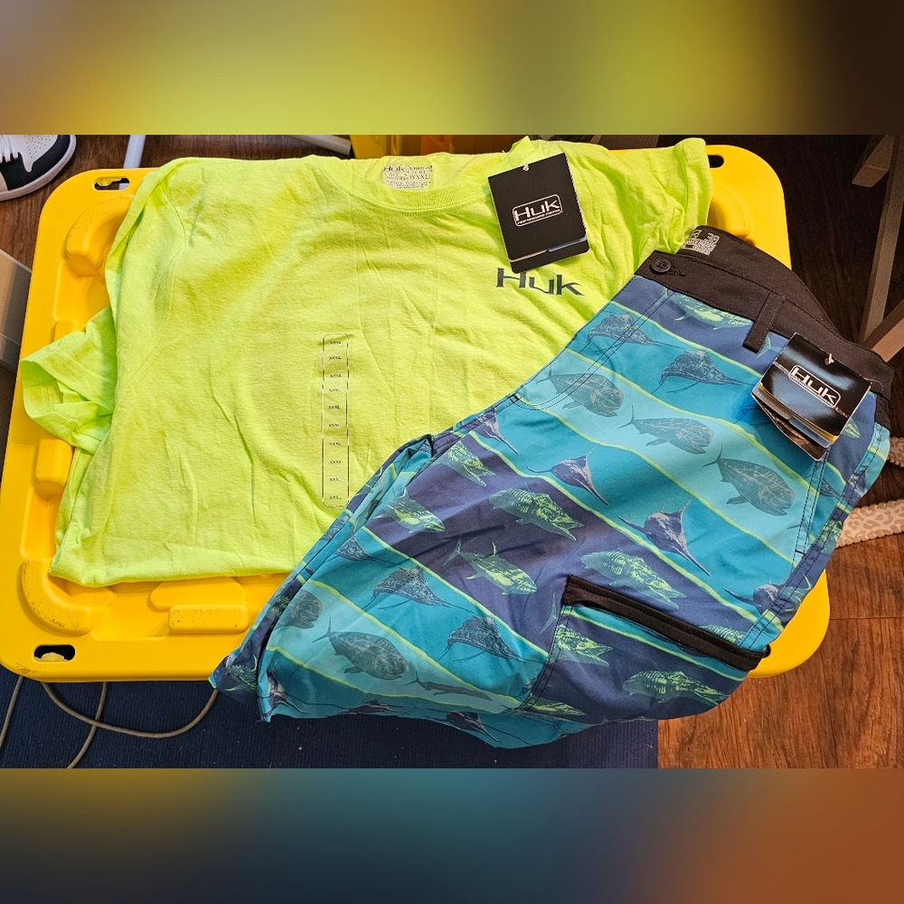 Huk Fishing Gear shorts size 38 & shirt 3xl outfit, Brand New